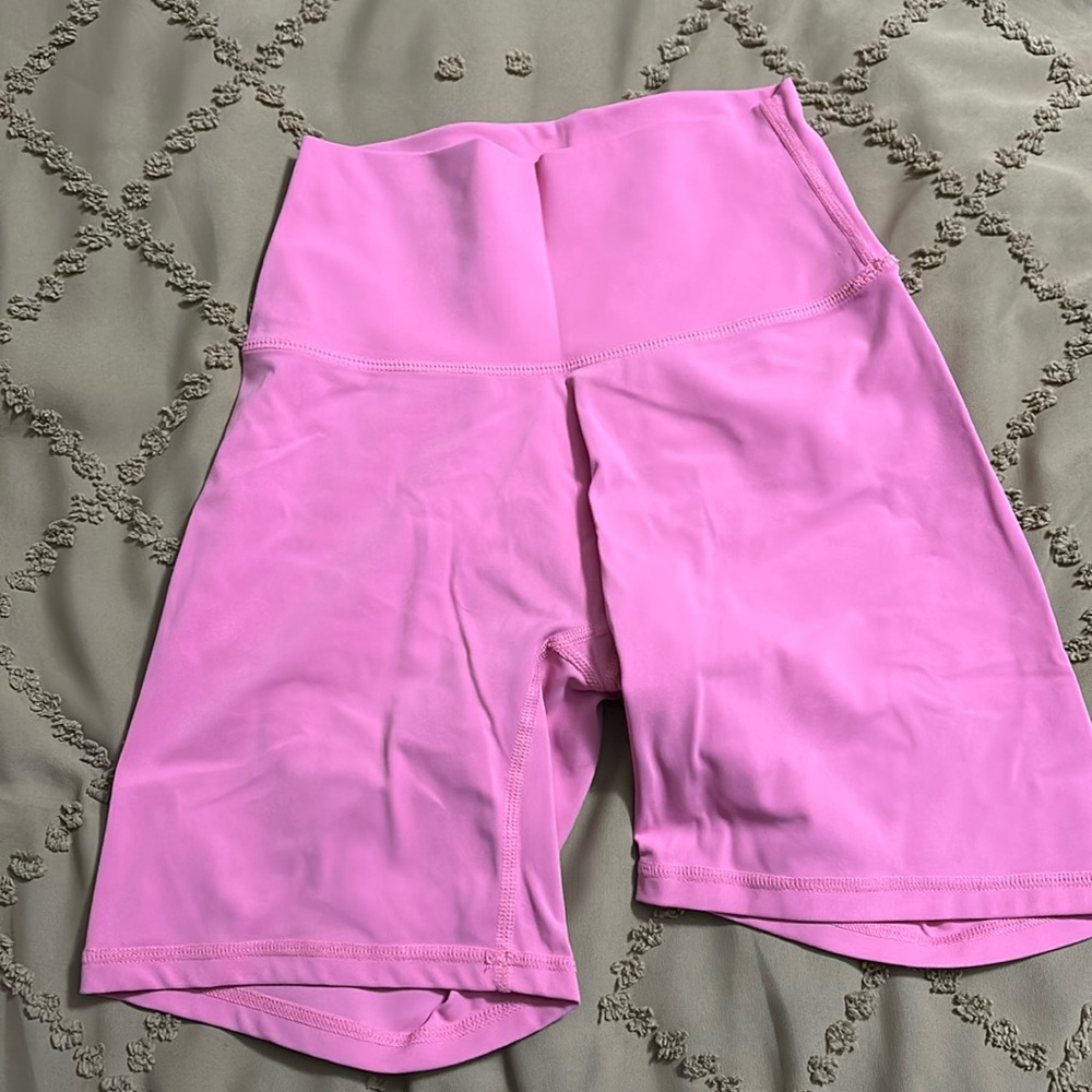 Medium, like new, NVGTN shorts. Size medium. Great condition